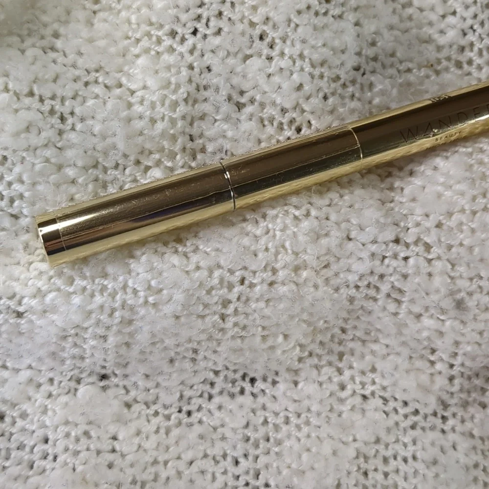Wander Beauty High Line Liquid Eyeliner in Runway, 0.6ml/0.02fl oz